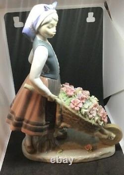 Large Lladrò #01419 A Barrel Of Blossom Girl With Wheelbarrow Of Flowers