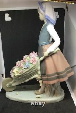 Large Lladrò #01419 A Barrel Of Blossom Girl With Wheelbarrow Of Flowers