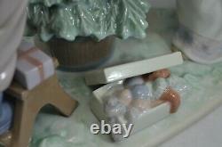 Large Lladro Figure Trimming The Tree Ref 5897 Missing Star