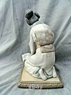 Large Lladro Figurine #4840 Japonesa Decorando Geisha Flower Arranger Perfect