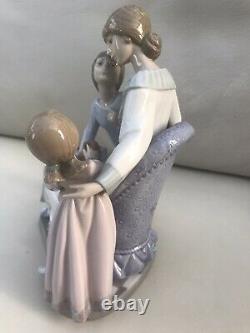 Large Lladro Figurine A Gift Of Love 5596 9.5