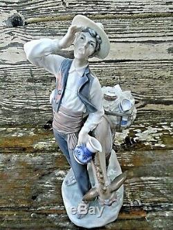 Large Lladro Figurine Typical Peddler #4859 Excellent Condition 10 1/2 Tall