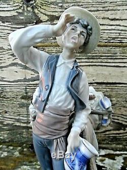 Large Lladro Figurine Typical Peddler #4859 Excellent Condition 10 1/2 Tall