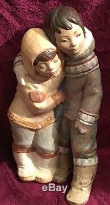 Large Lladro Gres Figurine Standing Eskimo Boy & Girl 34cm High Excellent Cond