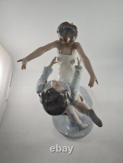 Large Lladro Nao Figure Group Dancing on a Cloud #400 Francisco Catala B56