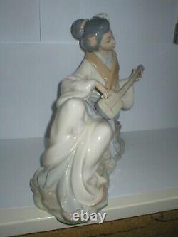 Large Lladro Nao Figure Oriental Melody Figurine Geisha Girl Playing Shamisen