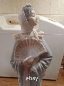Large Lladro Nao Lady With Shawl And Fan H31cm X W12cm Vgc