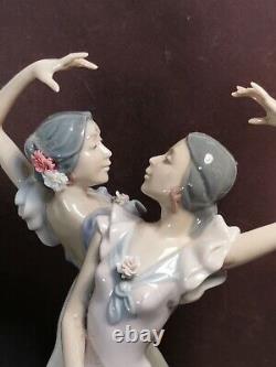 Large Lladro Ole' Flamenco Dancers Figurine 5601