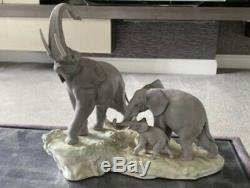 Large Lladro Porcelain Figurine Elephant Family