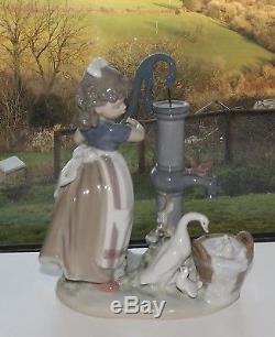 Large Lladro Porcelain Figurine Summer On The Farm 5285, Girl at Water Pump