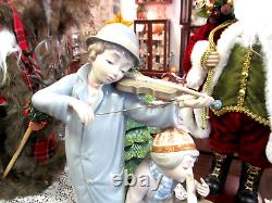Large Lladro Porcelain Nao Figure of Street Musicians painted Spain #0684