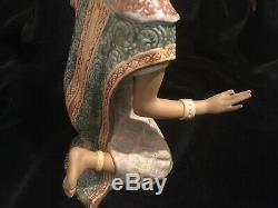 Large Lladro Retired Thai Dancer No Box