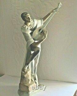 Large Lladro Troubadour In Love Man Mandolin Figure. Model No/4699, Alfredo Ruiz
