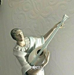 Large Lladro Troubadour In Love Man Mandolin Figure. Model No/4699, Alfredo Ruiz