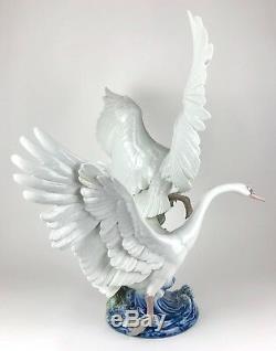 Large Lladro -swans Take Flight- Prestige Figure Model 5912 Duck Goose Bird Pond