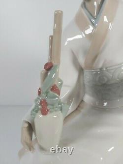 Large Nao By Lladro Geisha Lady Figurine Model. No. 1276, Appr. 35cm Tall