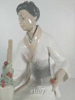 Large Nao By Lladro Geisha Lady Figurine Model. No. 1276, Appr. 35cm Tall