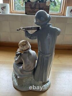 Large Nao Figure Of Cello And Violin Players (101)