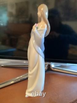 Large Porcelain Figurine Nao Lladro Girl with Flower 34cm