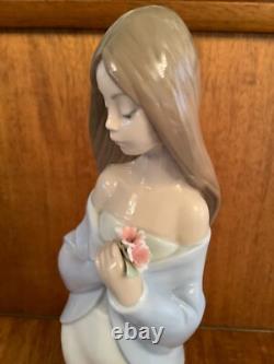 Large Porcelain Figurine Nao Lladro Girl with Flower 34cm