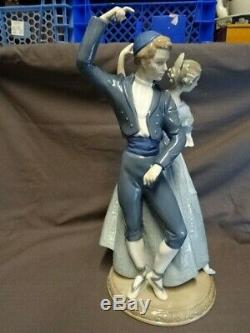 Large Rare Lladro Nao Spain Figure 2001174 Valencian Dance Dancing Couple