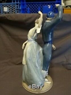 Large Rare Lladro Nao Spain Figure 2001174 Valencian Dance Dancing Couple