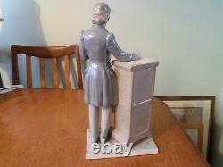 Large lladro figurine lawyer attorney 5213