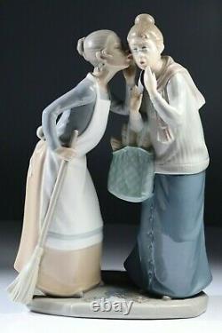 Lladro 11 1/2 The Gossips Gossip 4984