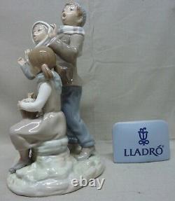 Lladro #1239 Christmas Carol Issued 1973 Retired In 1981 10 Tall