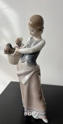 Lladro 1311 Girl With Puppies-Retired