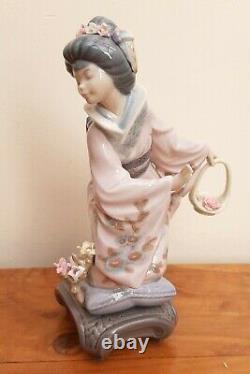 Lladro 1448 MICHIKO Geisha with Flower Basket Perfect