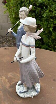 Lladro 1453 Golfing Couple Porcelain Figurine