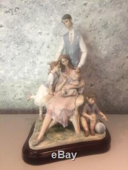 Lladro 1805 Portrait Of A Family No. 877 Piece Excellent Condition