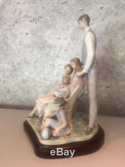 Lladro 1805 Portrait Of A Family No. 877 Piece Excellent Condition