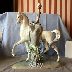Lladro #4516'female Equestrian''amazona' Side Saddle Elegant Woman On Horse