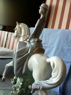 Lladro #4516'female Equestrian''amazona' Side Saddle Elegant Woman On Horse