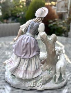 Lladro 4760 Rest in the Country Vintage Porcelain Figurine EXCEPTIONALLY RARE