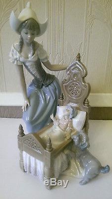 Lladro 5083 Dutch Mother Figurine Woman With Baby in Cot with Dog