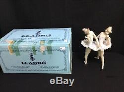 Lladro 5497 Dress Rehearsal In Excellent Condition With Original Box + Packing
