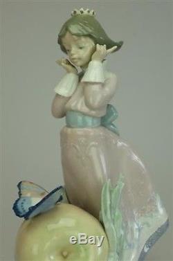 Lladro #5716 Land of the Giants retired 1994