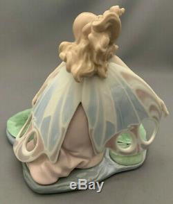 Lladro 6657 Wings of Fantasy Butterfly Lady Figurine with Water Lilies. Rare