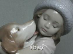 Lladro 6903 A Warm Welcome Young Girl And Her Dog