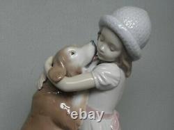 Lladro 6903 A Warm Welcome Young Girl And Her Dog