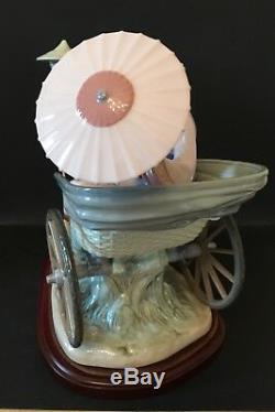 Lladro A Rickshaw Ride. 1383. 12.25''. With stand