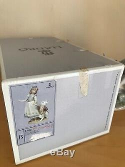 Lladro Alice In Wonderland & White Rabbit 5740 Retired With Original Box