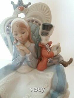 Lladro Alice in Wonderland (Privilege Gold)