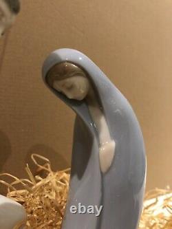 Lladro And Nao Nativity Figures