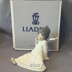 Lladro Angel Wondering Nao Daisa Spain Porcelain Figurine Sculpture Box 04962