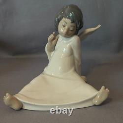 Lladro Angel Wondering Nao Daisa Spain Porcelain Figurine Sculpture Box 04962
