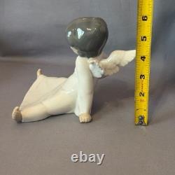 Lladro Angel Wondering Nao Daisa Spain Porcelain Figurine Sculpture Box 04962